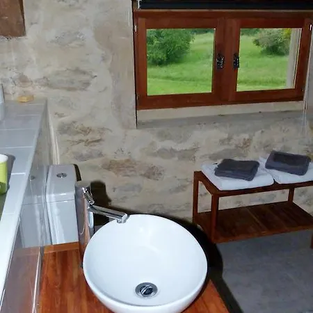 D'hotes La Premiere Vigne Bed and Breakfast